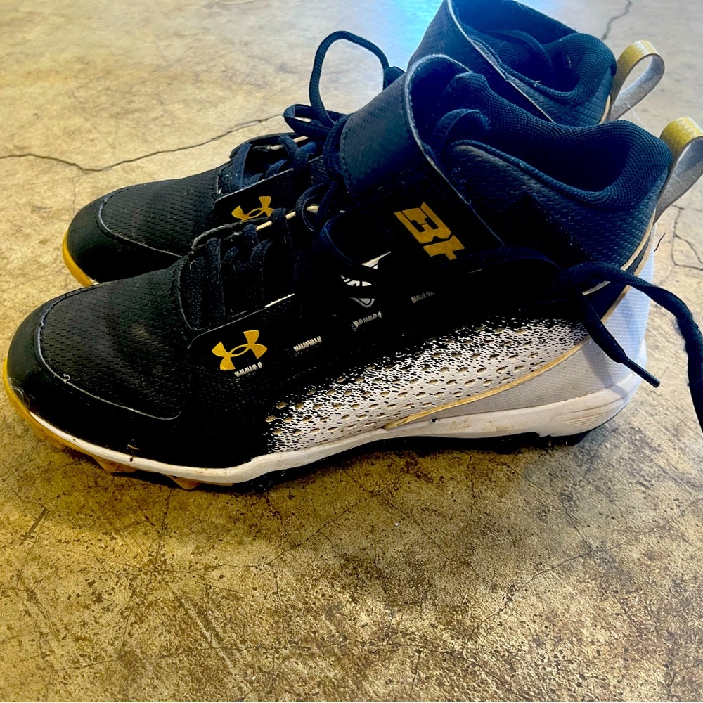 Under Armor Baseball cleats